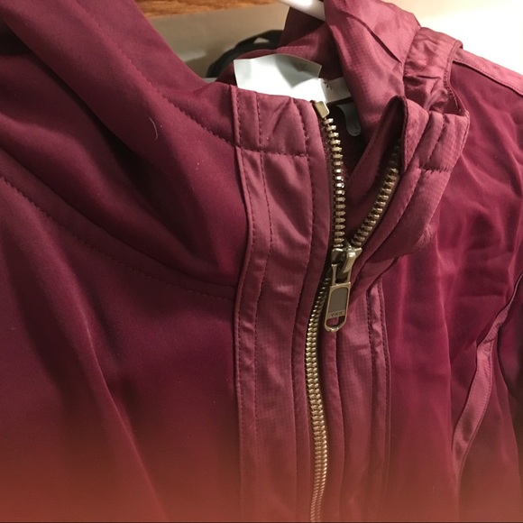 ATHLETA maroon burgundy Large jacket - Picture 7 of 9